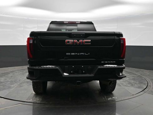 Used 2025 GMC Sierra 2500 Denali image 7