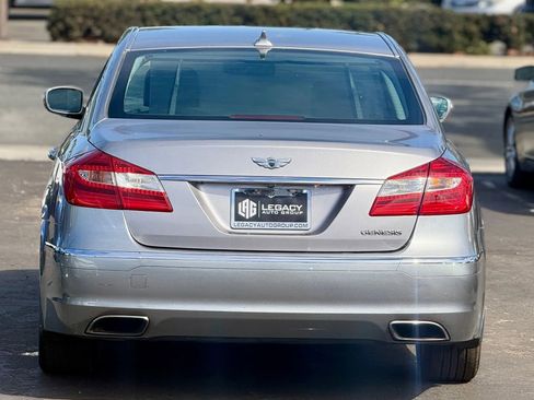 Used 2012 Hyundai Genesis 3.8 w/ Premium Pkg image 2