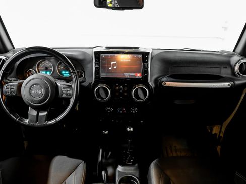 Used 2017 Jeep Wrangler Unlimited Sahara w/ Connectivity Group image 20