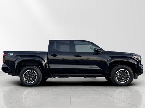 Used 2026 Toyota Tacoma TRD Sport image 3