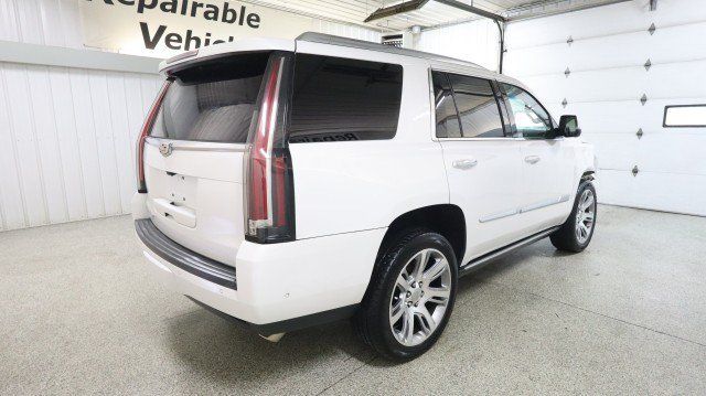 Used 2017 Cadillac Escalade Premium Luxury AWD/4WD image 6