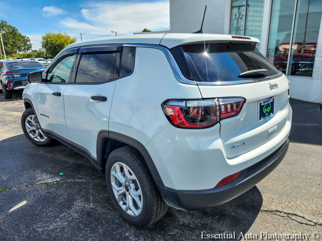 Used 2025 Jeep Compass Sport AWD/4WD image 6