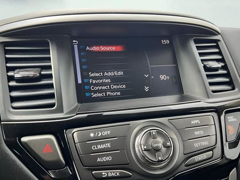 Used 2019 Nissan Pathfinder S image 45