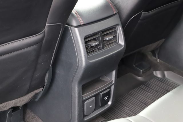 Used 2020 Ford Edge ST-Line w/ Cold Weather Package AWD/4WD image 20
