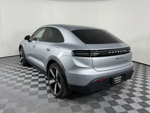 Certified 2025 Porsche Macan 4S Electric AWD/4WD image 3
