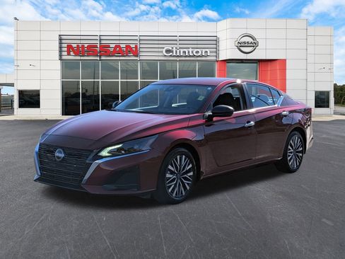 New 2025 Nissan Altima 2.5 SV image 7