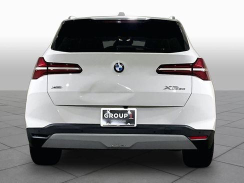 Used 2025 BMW X3 xDrive30i w/ Convenience Package AWD/4WD image 4