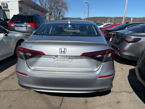 Used 2023 Honda Civic LX image 5