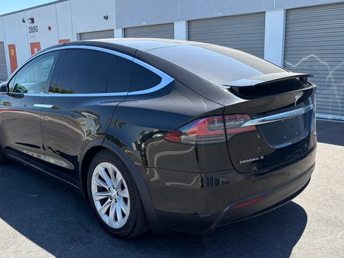 Used 2016 Tesla Model X 75D AWD/4WD image 3