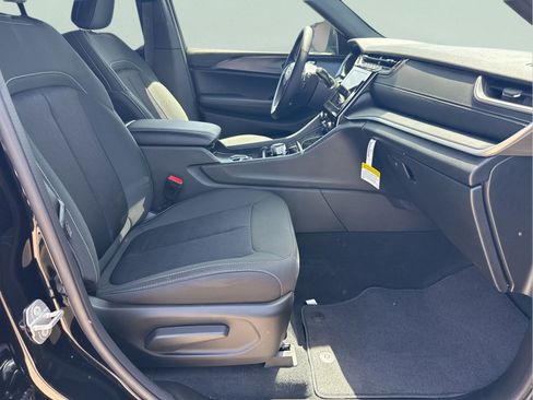 New 2026 Jeep Grand Cherokee Laredo X RWD image 35