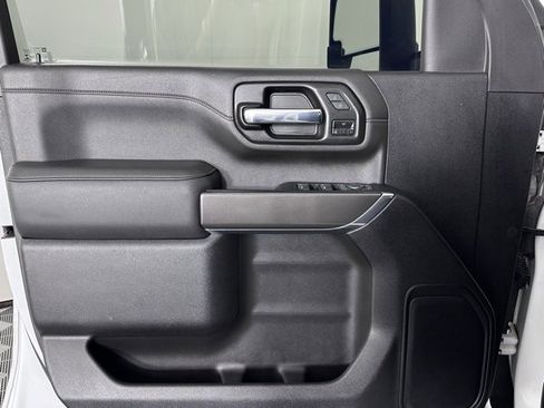 Used 2022 GMC Sierra 3500 AT4 image 14