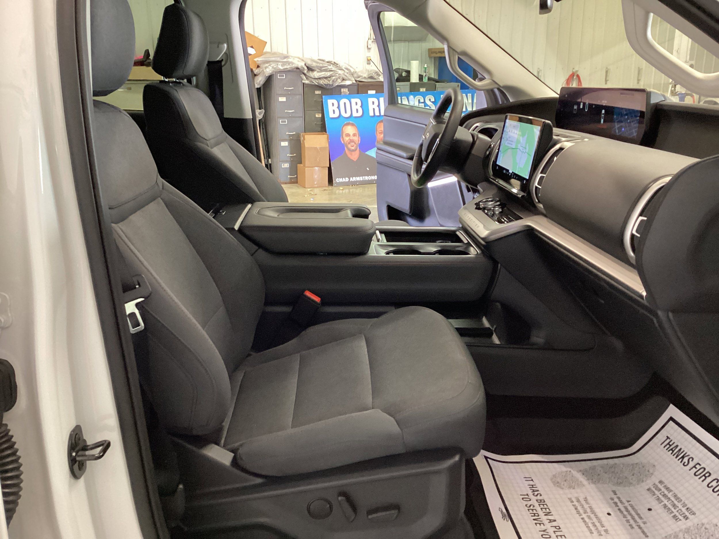 Used 2025 Ford Expedition Active AWD/4WD image 32
