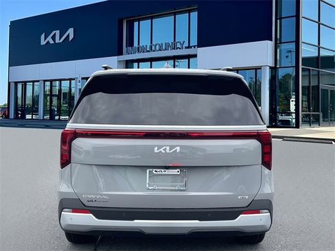 New 2026 Kia Carnival EX image 5
