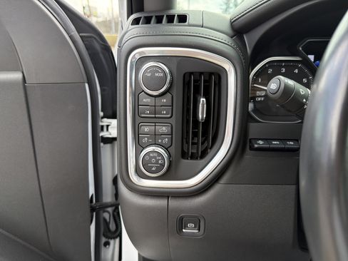 Used 2021 GMC Sierra 1500 Denali w/ Denali Ultimate Package image 36