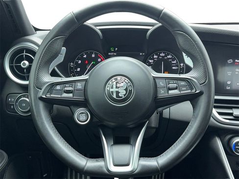 Used 2022 Alfa Romeo Giulia Veloce image 18