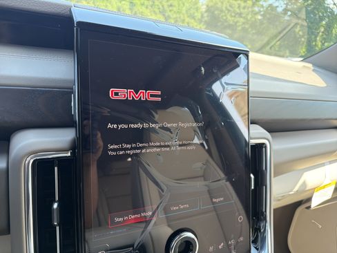 New 2026 GMC Yukon XL Denali w/ Advanced Technology Package AWD/4WD image 25
