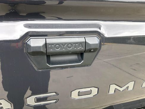 New 2025 Toyota Tacoma SR5 image 15
