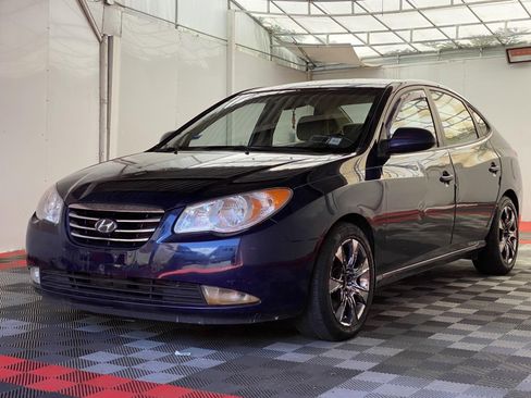 Used 2010 Hyundai Elantra GLS FWD image 3