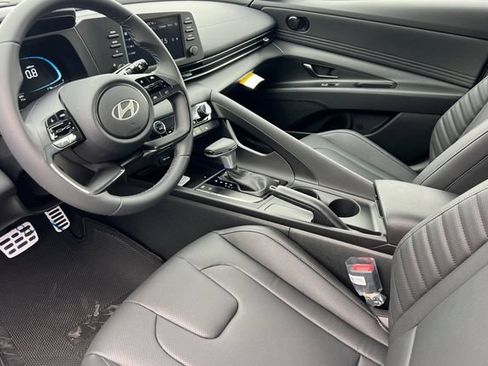 New 2026 Hyundai Elantra SEL Sport FWD image 9