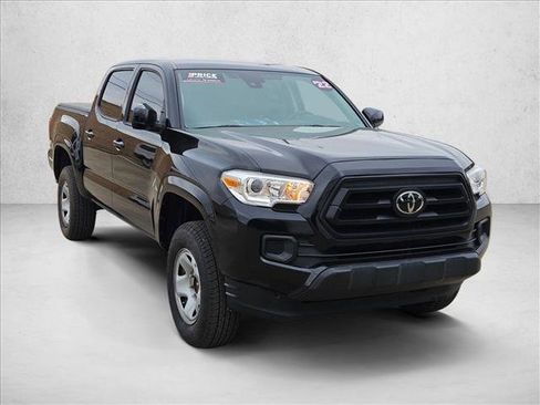 Used 2022 Toyota Tacoma SR image 3