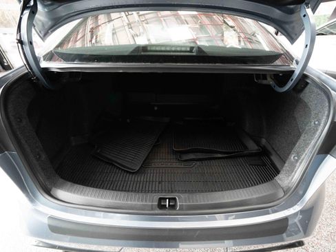 Used 2025 Toyota Corolla SE w/ SE Premium Package image 27