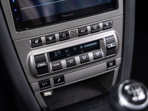 Used 2005 Porsche 911 Carrera image 56