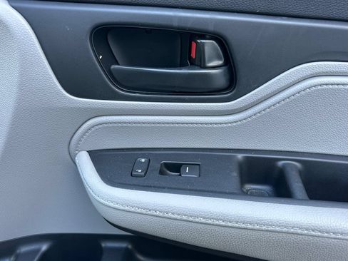 Used 2024 Honda Odyssey EX-L image 23
