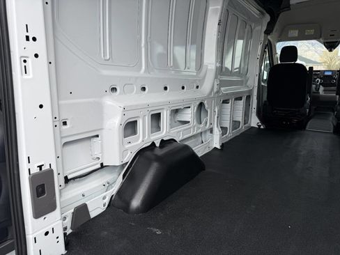 Used 2025 Ford Transit 250 250 AWD 3dr LWB Medium Roof Ca image 24