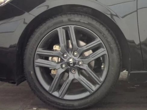 Used 2020 Kia Forte GT-Line FWD image 11