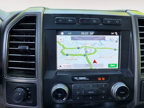 Used 2019 Ford F350 Limited AWD/4WD image 10