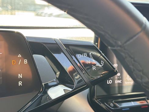 Certified 2023 Volkswagen ID.4 Pro RWD image 25