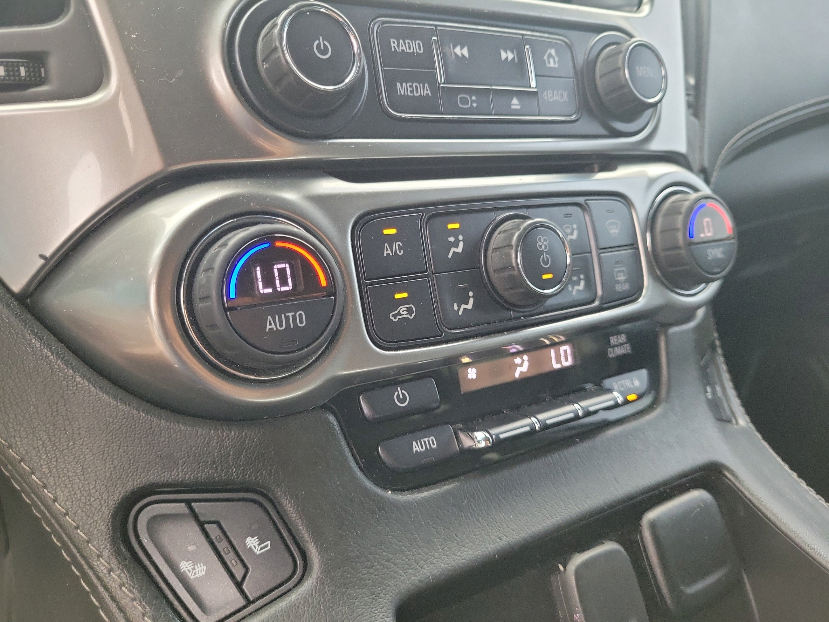 Used 2018 Chevrolet Tahoe LT RWD image 19