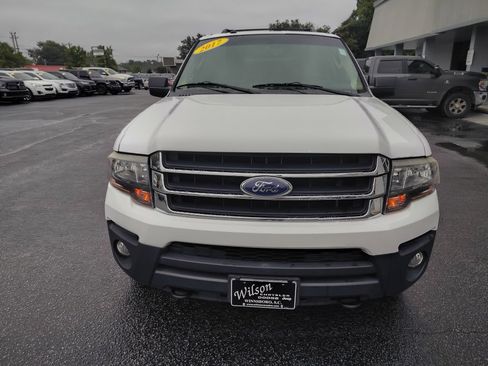 Used 2017 Ford Expedition XL image 3