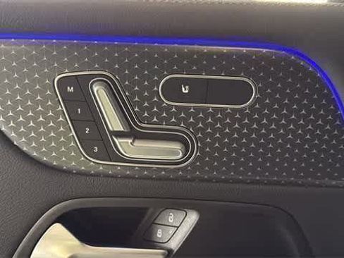 Certified 2025 Mercedes-Benz GLB 250 4MATIC image 32