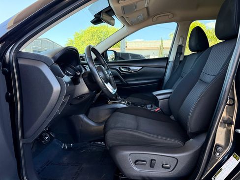 Used 2019 Nissan Rogue SV AWD/4WD image 9