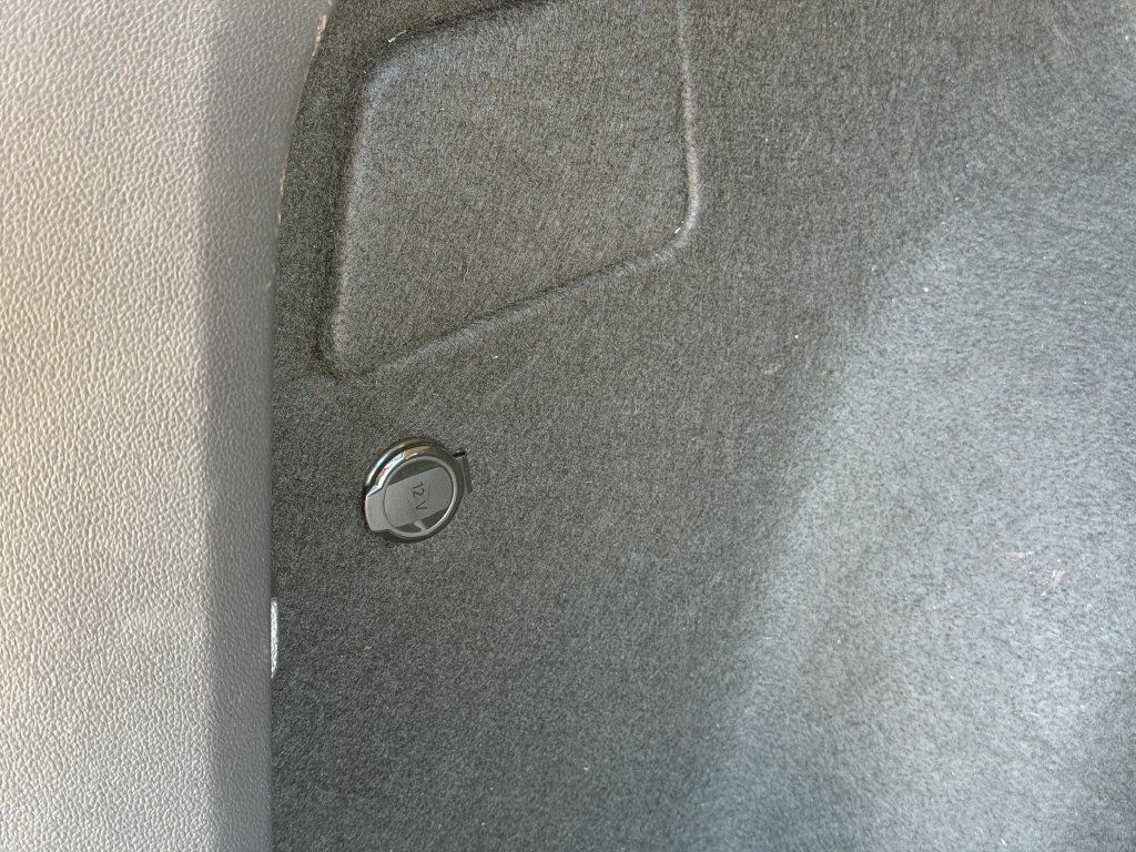 Certified 2023 Volkswagen Taos SE AWD/4WD image 28