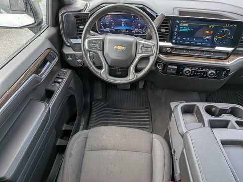 Used 2025 Chevrolet Silverado 1500 LT AWD/4WD image 16