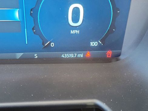 Used 2024 Ford F250 Lariat w/ Sport Appearance Package image 16