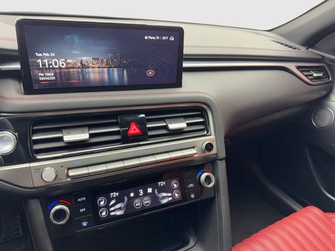 Used 2025 Genesis G70 2.5T w/ Sport Prestige Package image 23