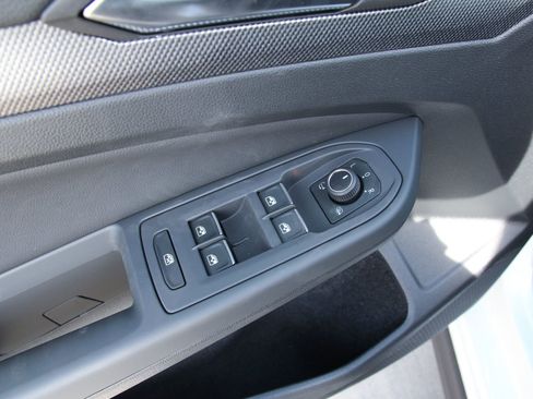 New 2026 Volkswagen GTI SE image 13