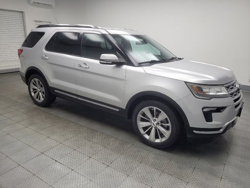 Used 2019 Ford Explorer Limited w/ Class III Trailer Tow Package FWD image 11