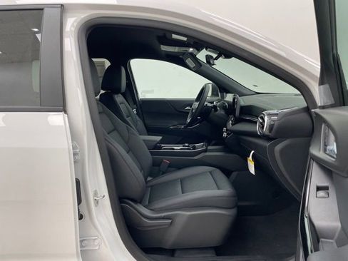 New 2026 Chevrolet Equinox LT w/ Convenience Package II AWD/4WD image 14