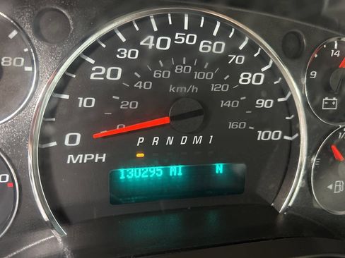 Used 2020 Chevrolet Express 2500 w/ Safety Package image 11