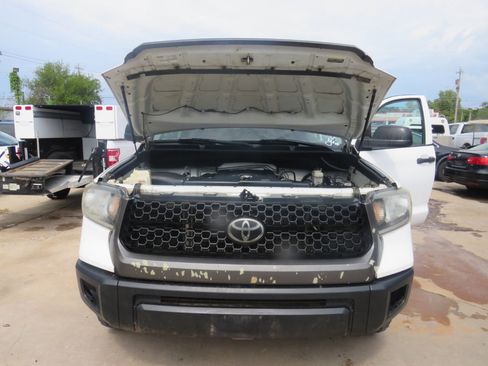 Used 2020 Toyota Tundra SR image 33
