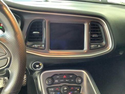 Used 2022 Dodge Challenger R/T Scat Pack RWD image 11