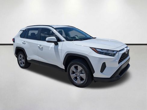 Used 2024 Toyota RAV4 XLE AWD/4WD image 1