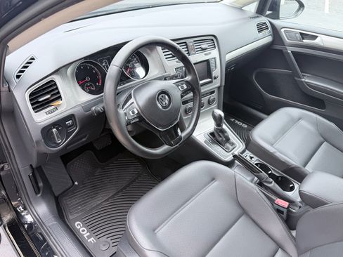 Used 2015 Volkswagen Golf S FWD image 13