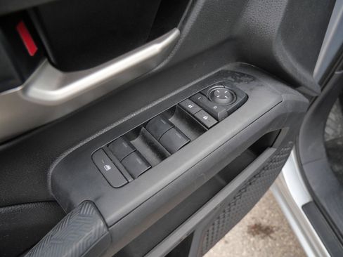 Certified 2024 Toyota Tacoma TRD Off-Road AWD/4WD image 19