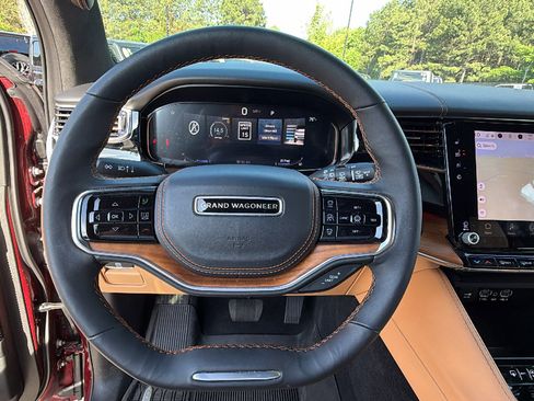 Used 2025 Jeep Grand Wagoneer L Series III AWD/4WD image 29