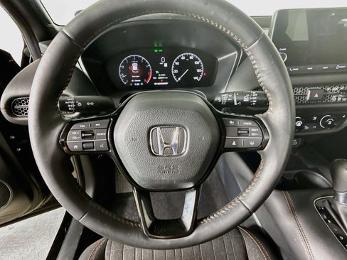 Used 2024 Honda HR-V Sport image 11